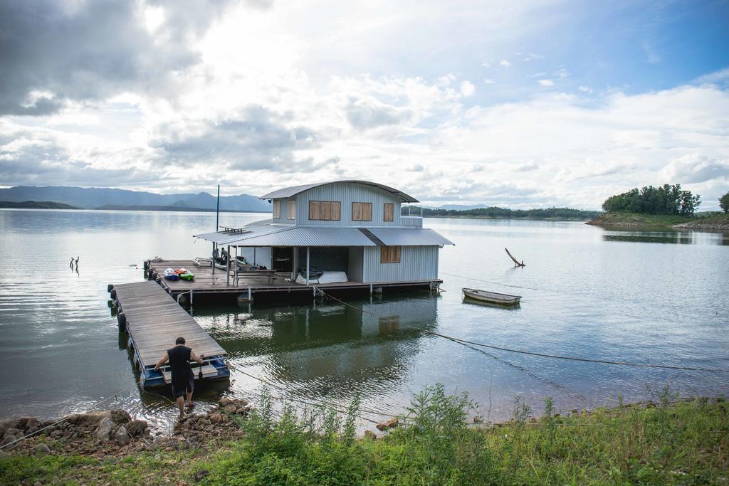 Thawsi Lake Hill Si Sawat Zewnętrze zdjęcie